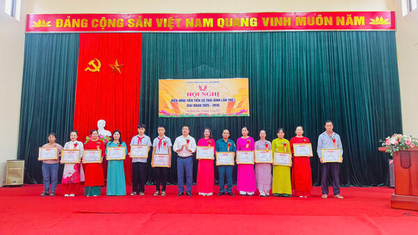 UBND XÃ THÁI BÌNH TỔ CHỨC HỘI NGHỊ ĐIỂN HÌNH TIÊN TIẾN LẦN THỨ I, GIAI ĐOẠN 2025 - 2030