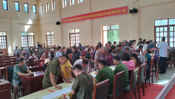 UBND xã Thái Bình tổ chức tặng quà nhân dân nhân dịp kỷ niệm 80 năm Cách mạng Tháng Tám và Quốc khánh 2/9