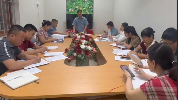 Lãnh đạo UBND xã làm việc với Phòng kinh tế