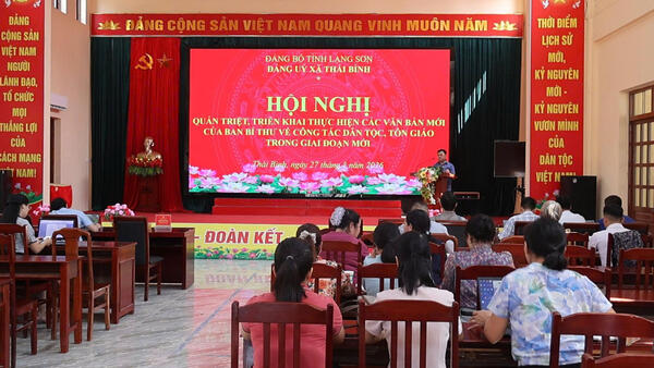 Hội nghị triển khai các văn bản về công tác dân tộc, tôn giáo