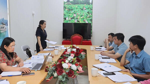 Liên đoàn lao động tỉnh Lạng Sơn giám sát công tác thực hiện quy chế dân chủ ở cơ sở tại UBND xã Thái Bình