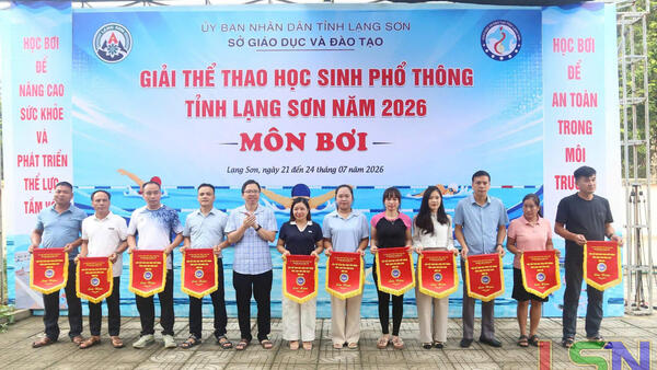 Vinh danh vận động viên, huấn luyện viên xã Thái Bình tham gia Giải bơi lội học sinh tỉnh Lạng Sơn