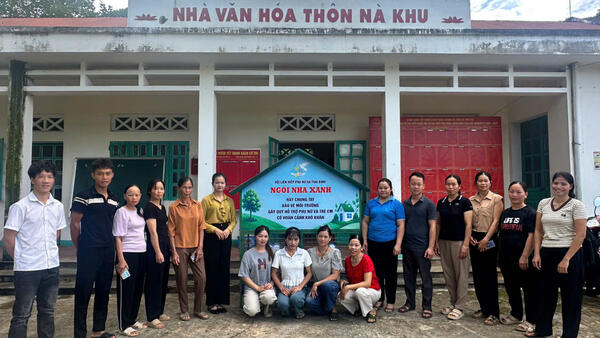Ra mắt Câu lạc bộ “Gia đình 5 không, 3 sạch” tại thôn Hợp Thành