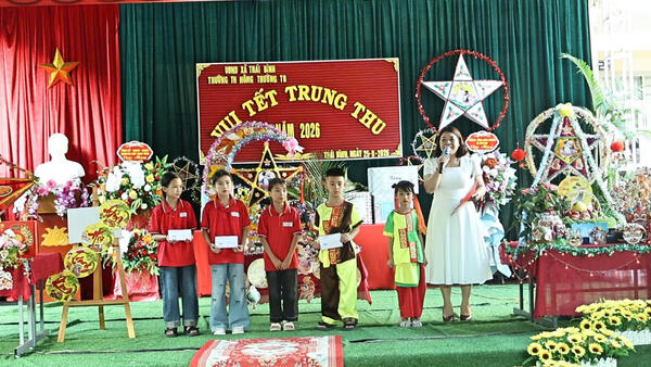 Trường Tiểu học Nông trường tổ chức chương trình Vui tết Trung thu  năm 2026