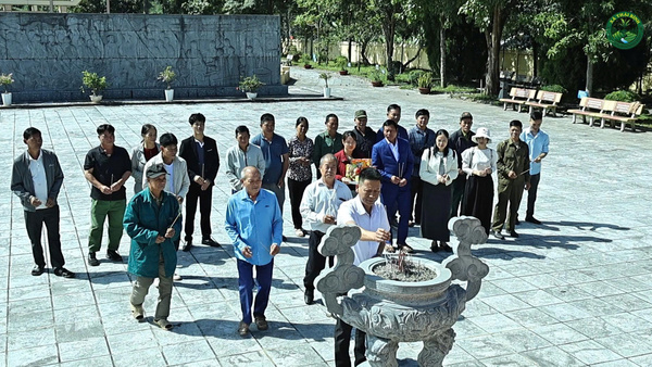 ĐOÀN CÔNG TÁC XÃ THÁI BÌNH HỌC TẬP, TRAO ĐỔI KINH NGHIỆM THỰC HIỆN TIỂU DỰ ÁN 1 - DỰ ÁN 10 TẠI CÁC XÃ: HOÀNG VĂN THỤ VÀ NA SẦM
