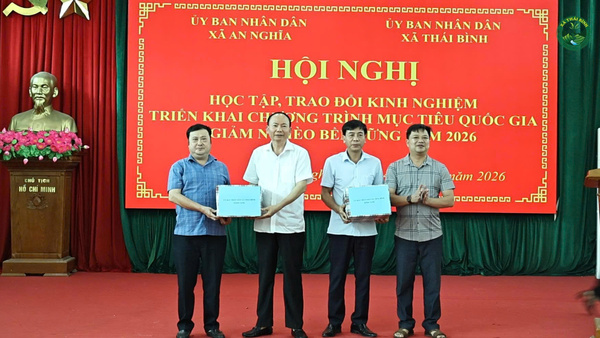 Đoàn công tác xã Thái Bình tham quan, học tập kinh nghiệm về công tác giảm nghèo bền vững tại xã An Nghĩa, tỉnh Phú Thọ